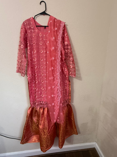 6 BRAND NEW Pakistani Sharara Suits – Size M – Never Worn
